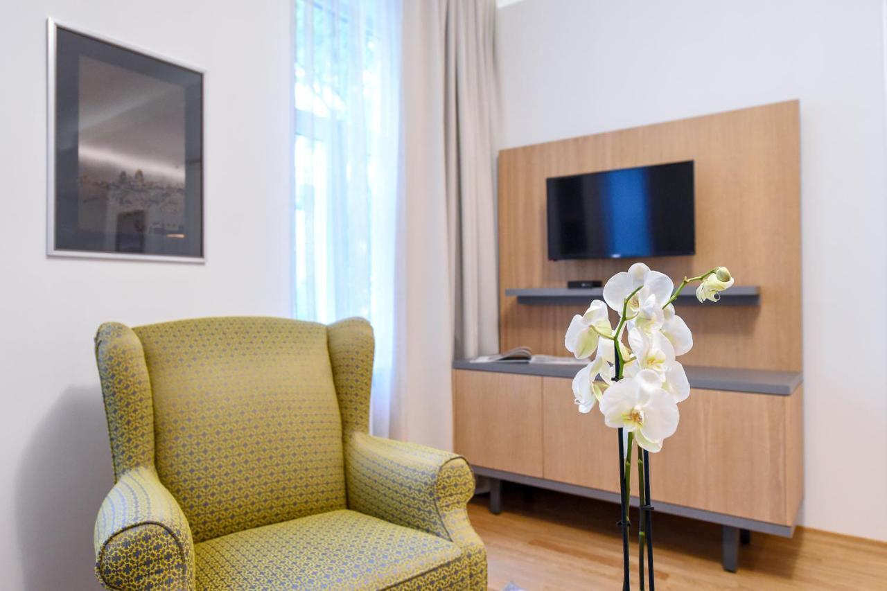 City Centre Chic Apartment Ljubljana 1/4 Bagian luar foto